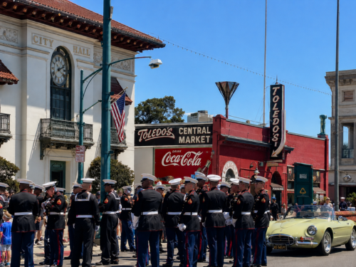 Downtown Santa Clara — City Hall, Toledo's Central Market, and a gathering on Franklin Street